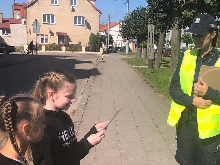 Małgosia By Dojść Do Szkoły Musi Przejść Szczególna misja – uczą dzieci jak bezpiecznie przejść drogę do szkoły