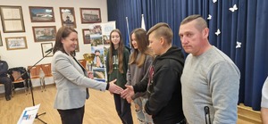 na zdjęciach widoczni sa uczestnicy turnieju